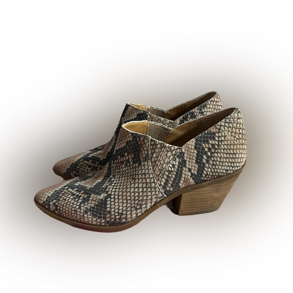 Lucky Brand leather reptile print booties size 8.5